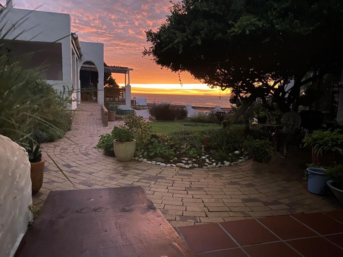 Saxon Lodge Gansbaai Exterior photo