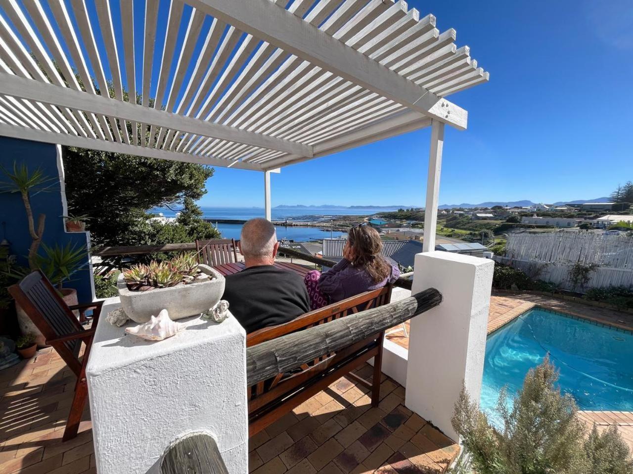 Saxon Lodge Gansbaai Exterior photo