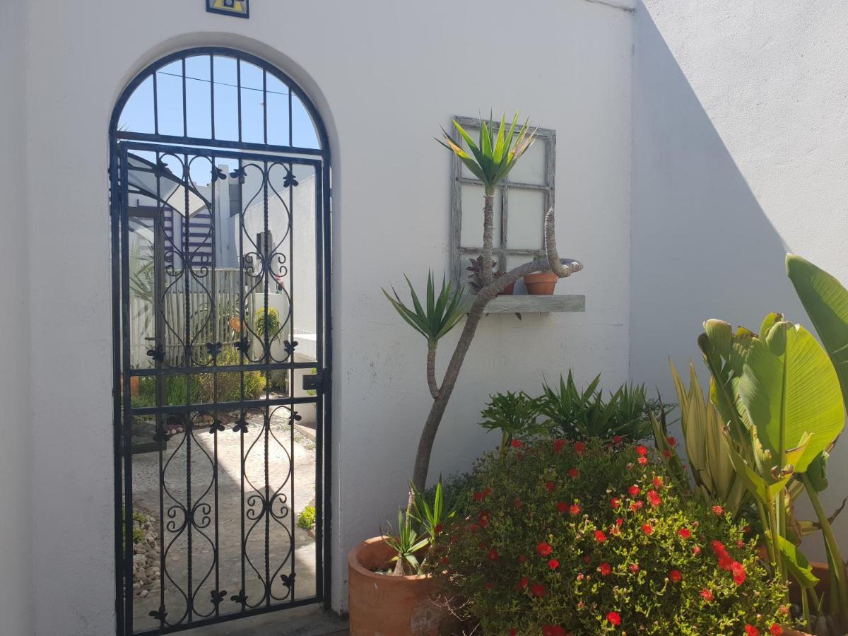 Saxon Lodge Gansbaai Exterior photo