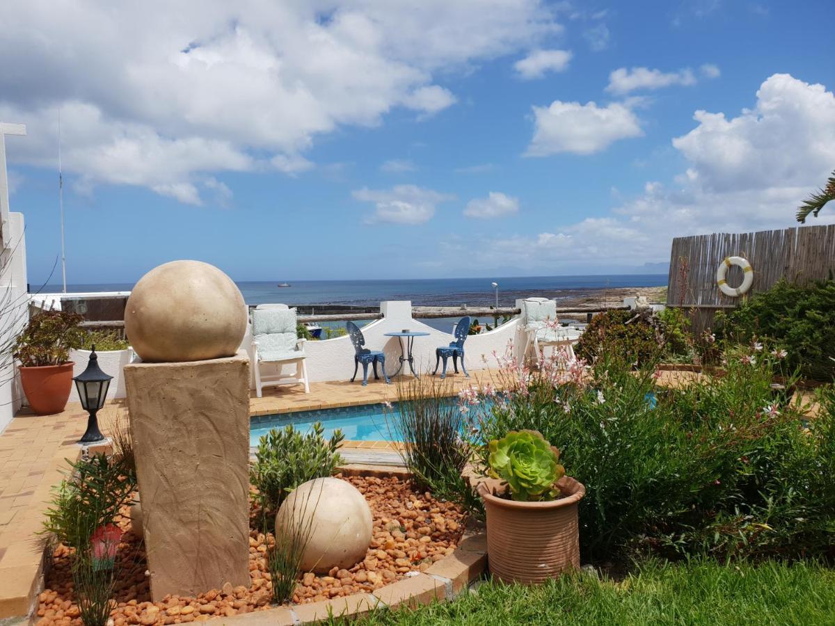 Saxon Lodge Gansbaai Exterior photo